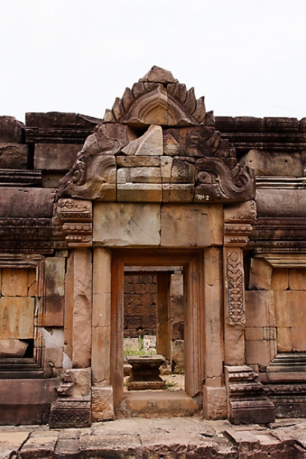 27-Prasat Ta Muen Thom-016